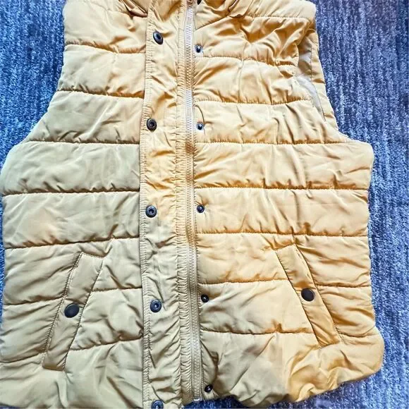 Love Tree Women's Yellow Gold Quilted Puffer Vest Size Medium / Large Casual - Picture 11 of 11